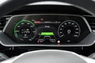 Audi e-tron, 300 kW, elekter, automaat, nelikvedu