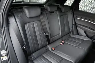 Audi e-tron, 300 kW, elekter, automaat, nelikvedu