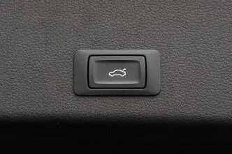 Audi e-tron, 300 kW, elekter, automaat, nelikvedu
