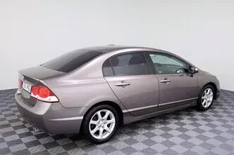 Honda Civic, 1.8, 140 kW, bensiin+lpg, automaat, esivedu