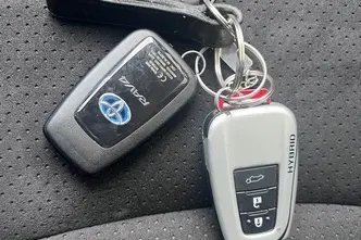 Toyota RAV4, 2.5, 131 kW, hübriid, automaat, nelikvedu