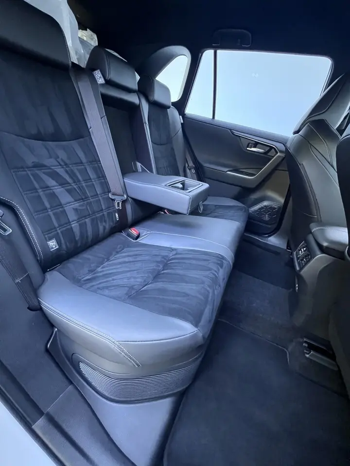 Toyota RAV4, 2.5, 131 kW, hybrid, automatic, four-wheel drive