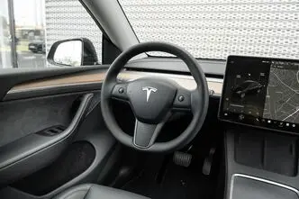 Tesla Model Y, 378 kW, electric, automatic, four-wheel drive