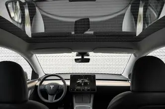 Tesla Model Y, 378 kW, electric, automatic, four-wheel drive
