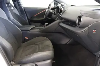 Toyota C-HR, 2.0, 112 kW, hybrid, automatic, four-wheel drive
