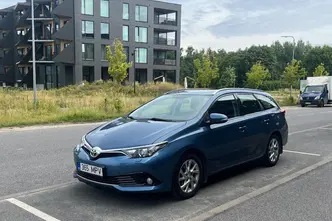 Toyota Auris, 1.6, 97 kW, bensiin, manuaal, esivedu