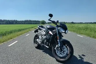 Triumph STREET TRIPLE RS, 0.8, 90.4 kW, petrol, manual, rear-wheel drive