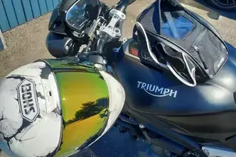 Triumph STREET TRIPLE RS, 0.8, 90.4 kW, petrol, manual, rear-wheel drive