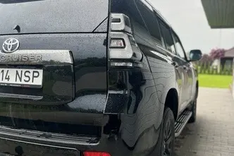 Toyota Land Cruiser, 2.8, 150 kW, diesel, automatic, four-wheel drive