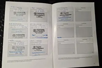 Toyota Prius, 1.8, 72 kW, hybrid, automatic, front-wheel drive