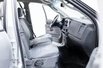 Dodge RAM, 4.7, 172 kW, petrol, automatic, rear-wheel drive