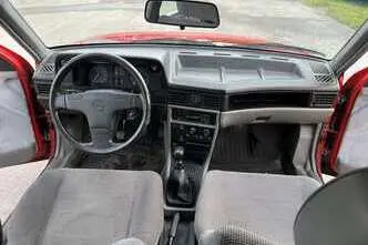 Opel Kadett, 1.6, 55 kW, bensiin, manuaal, esivedu