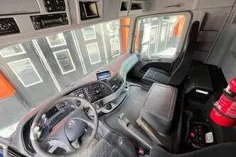 Mercedes-Benz Actros, 265 kW, diesel, automatic