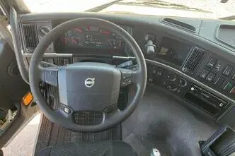 Volvo FM 330 4x2, 248 kW, diesel, automatic