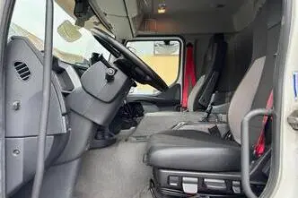 Renault D WIDE 320, 240 kW, diesel, automatic
