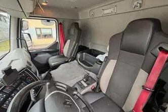 Renault D WIDE 320, 240 kW, diesel, automatic