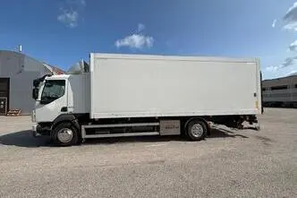 Volvo FL240 + CARRIER SUPRA 850, 181 kW, diesel, automatic