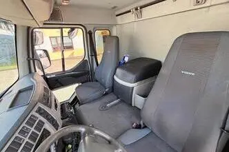 Volvo FL240 + CARRIER SUPRA 850, 181 kW, diesel, automatic