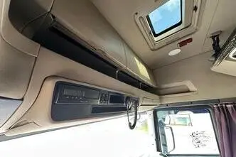 Scania R560, 412 kW, diesel, automatic