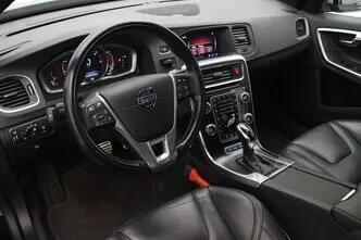 Volvo V60, 2.4, 158 kW, pistikhübriid, automaat, nelikvedu