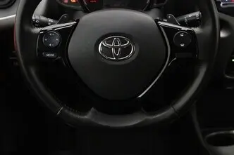 Toyota Aygo, 1.0, 51 kW, bensiin, automaat, esivedu