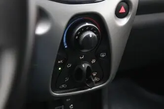 Toyota Aygo, 1.0, 51 kW, bensiin, automaat, esivedu