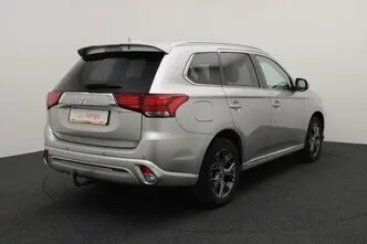 Mitsubishi Outlander, 2.4, 99 kW, pistikhübriid, automaat, nelikvedu