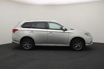 Mitsubishi Outlander, 2.4, 99 kW, pistikhübriid, automaat, nelikvedu