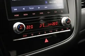 Mitsubishi Outlander, 2.4, 99 kW, pistikhübriid, automaat, nelikvedu