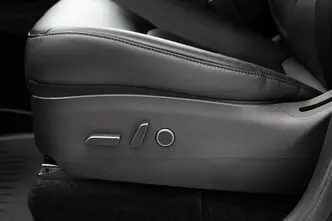 Tesla Model Y, 378 kW, elekter, automaat, nelikvedu