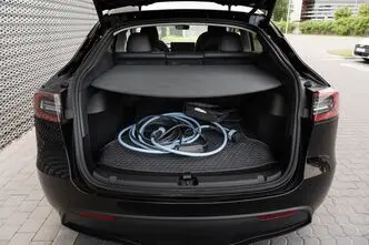 Tesla Model Y, 378 kW, elekter, automaat, nelikvedu