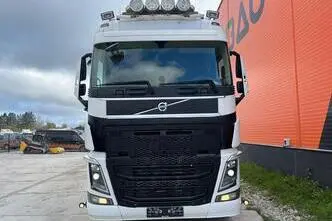 Volvo FH 16 750 8x4*4, 551 kW, diesel, automatic