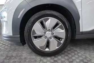 Hyundai Kona, electric, automatic, front-wheel drive