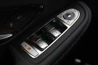 Mercedes-Benz C 300, 2.0, 155 kW, pistikhübriid, automaat, tagavedu