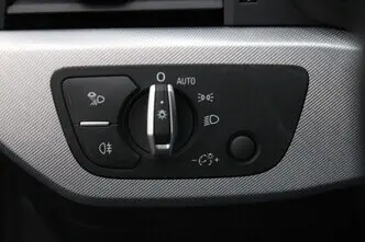 Audi A4, 2.0, 110 kW, bensiin, automaat, esivedu