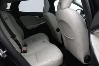 Volvo V40, 2.0, 140 kW, diisel, manuaal, esivedu
