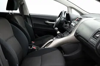Toyota Auris, 1.4, 89 kW, diesel, manual, front-wheel drive