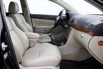 Toyota Avensis, 2.2, 149 kW, diesel, manual, front-wheel drive