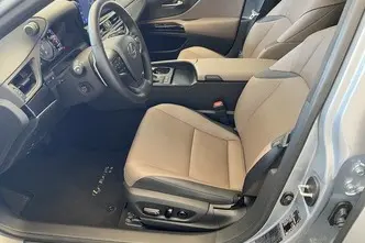 Lexus ES 300, 2.5, 131 kW, гибрид, автомат, передний привод