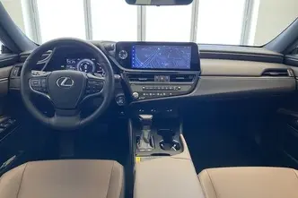 Lexus ES 300, 2.5, 131 kW, гибрид, автомат, передний привод
