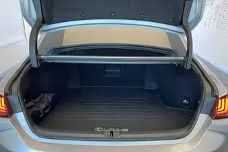 Lexus ES 300, 2.5, 131 kW, гибрид, автомат, передний привод