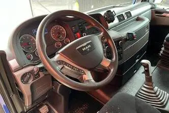 MAN TGX 35.480 8x4*4, 353 kW, diesel, manual
