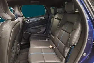 Renault Arkana, 1.6, 105 kW, гибрид, автомат, передний привод