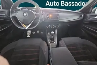 Alfa Romeo Giulietta, 1.4, 110 kW, bensiin, manuaal, esivedu