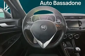 Alfa Romeo Giulietta, 1.4, 110 kW, bensiin, manuaal, esivedu