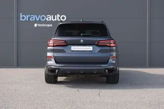BMW X5, 3.0, 210 kW, hybrid, automatic, four-wheel drive