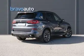 BMW X5, 3.0, 210 kW, hybrid, automatic, four-wheel drive