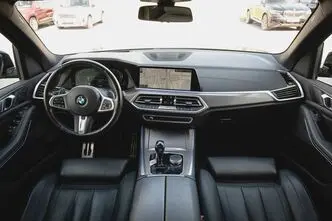 BMW X5, 3.0, 210 kW, hybrid, automatic, four-wheel drive