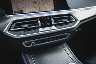 BMW X5, 3.0, 210 kW, hybrid, automatic, four-wheel drive