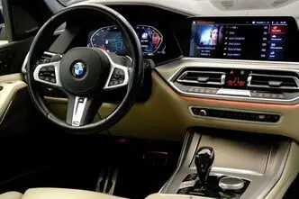 BMW X5, 3.0, 210 kW, hybrid, automatic, four-wheel drive